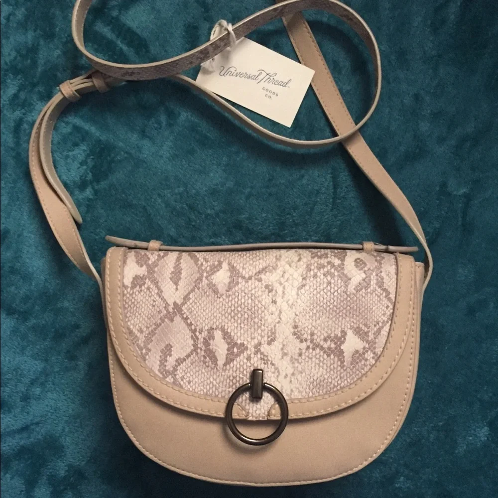 Universal Thread Tan Snakeskin Crossbody New - Picture 4 of 13